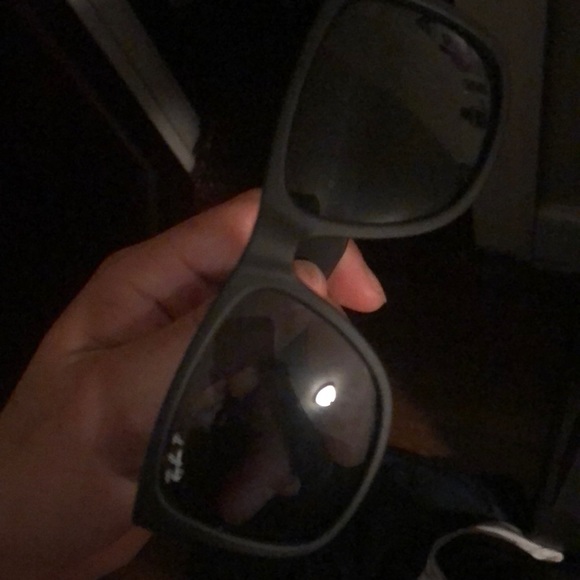 Ray bans sunglasses - Picture 3 of 4